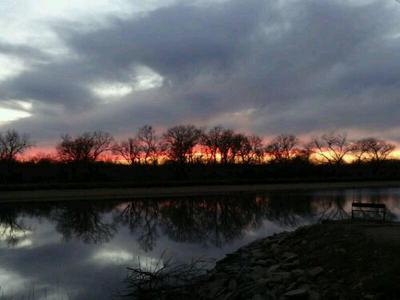 Sunset at Kingman lake